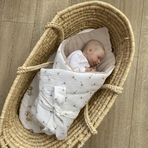 Rożek niemowlęcy - Becik do szpitala beżowy - obrazek 3