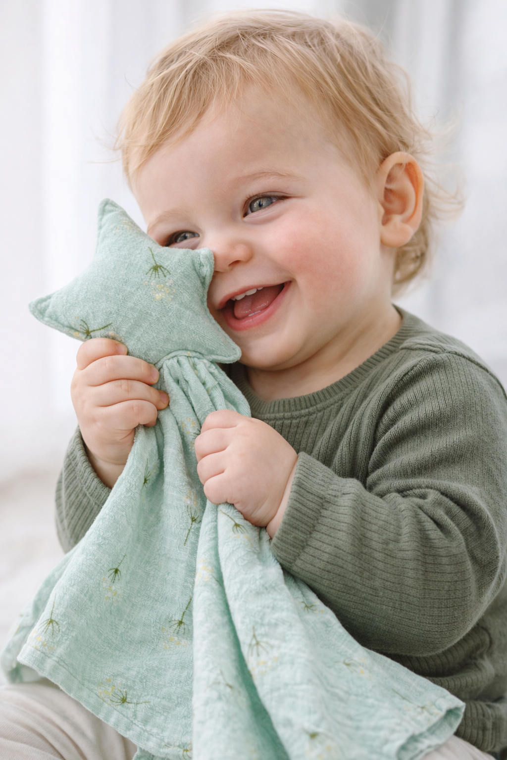 Baby Shower Box prezentowy: 2 xPieluszki, Przytulak- miętowy dmuchawiec - obrazek 8
